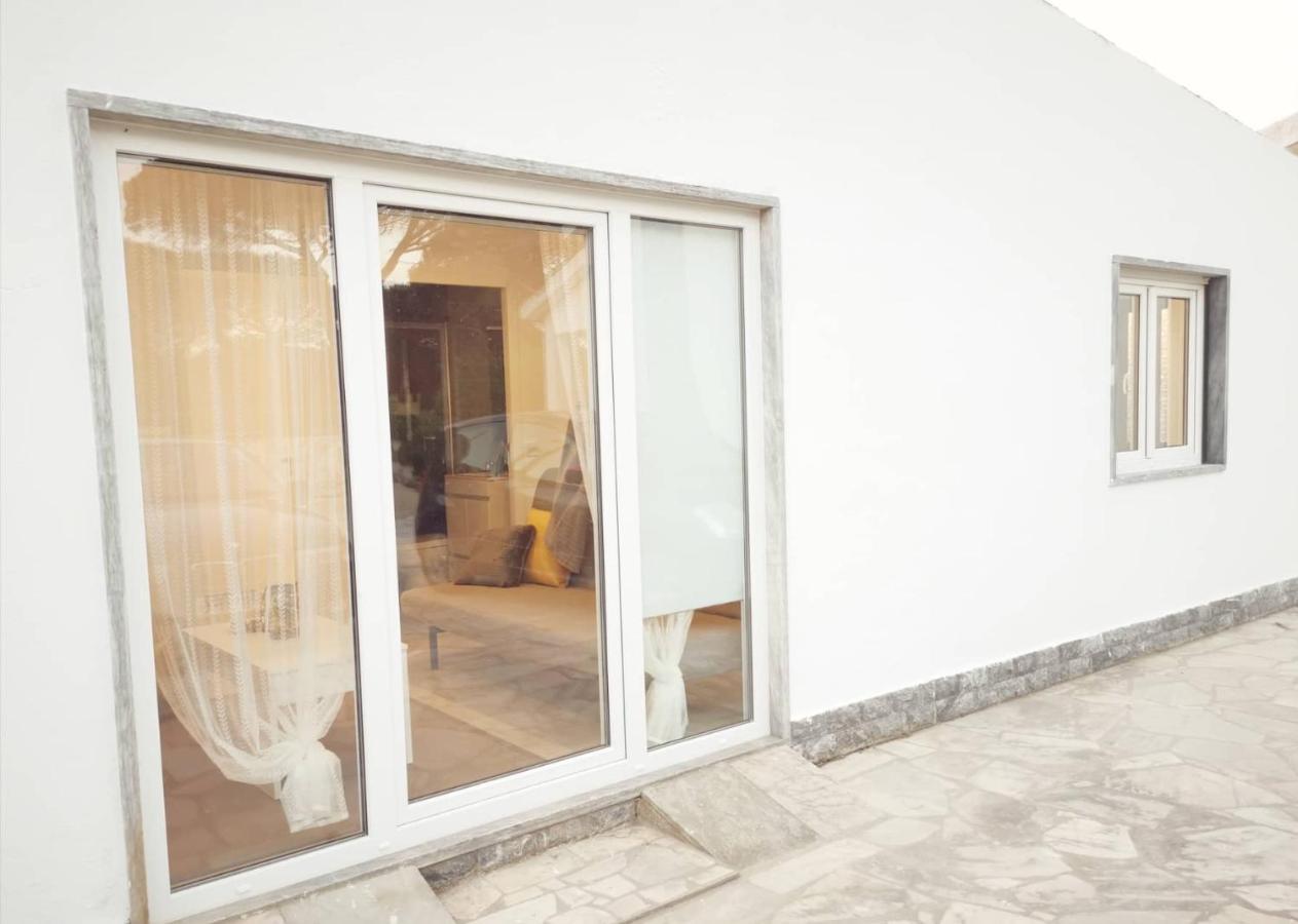 Small House With Private Park And Yard Terrugem Εξωτερικό φωτογραφία